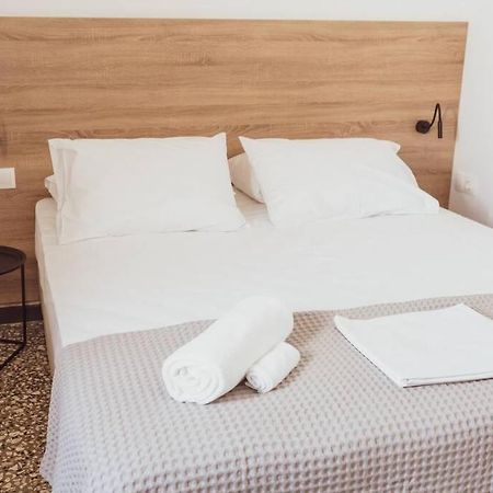 Sunny Downtown Appartment A/C Wifi C1 كاندية المظهر الخارجي الصورة