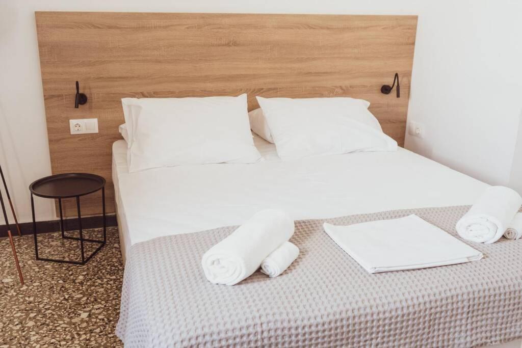 Sunny Downtown Appartment A/C Wifi C1 كاندية المظهر الخارجي الصورة