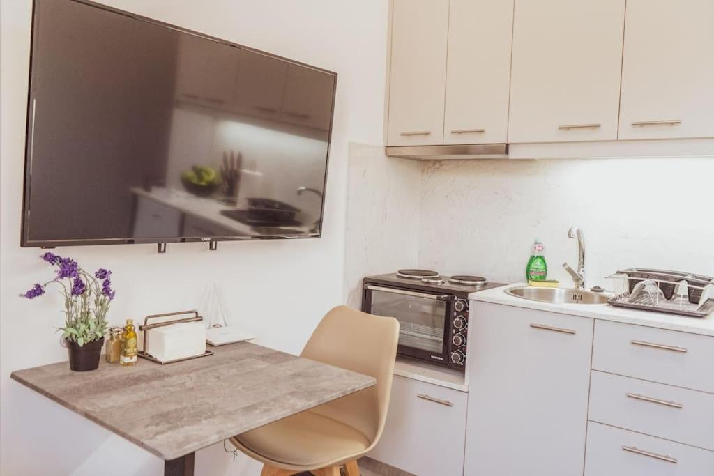 Sunny Downtown Appartment A/C Wifi C1 كاندية المظهر الخارجي الصورة